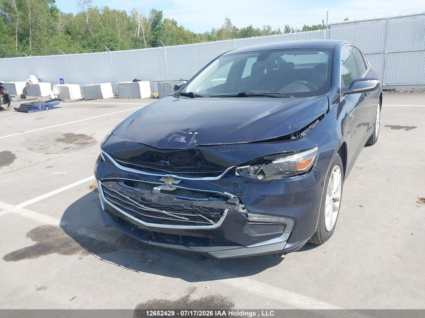 2016 Chevrolet Malibu, Front, IAAI, VIN 1G1ZE5ST2GF351960 — photo 2