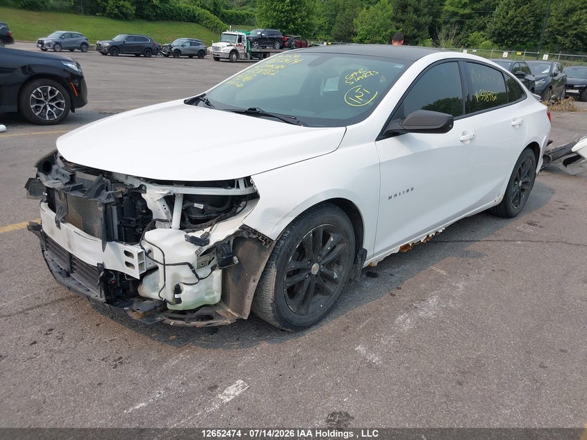 2016 Chevrolet Malibu, Front, IAAI, VIN 1G1ZB5ST1GF338982 — photo 2