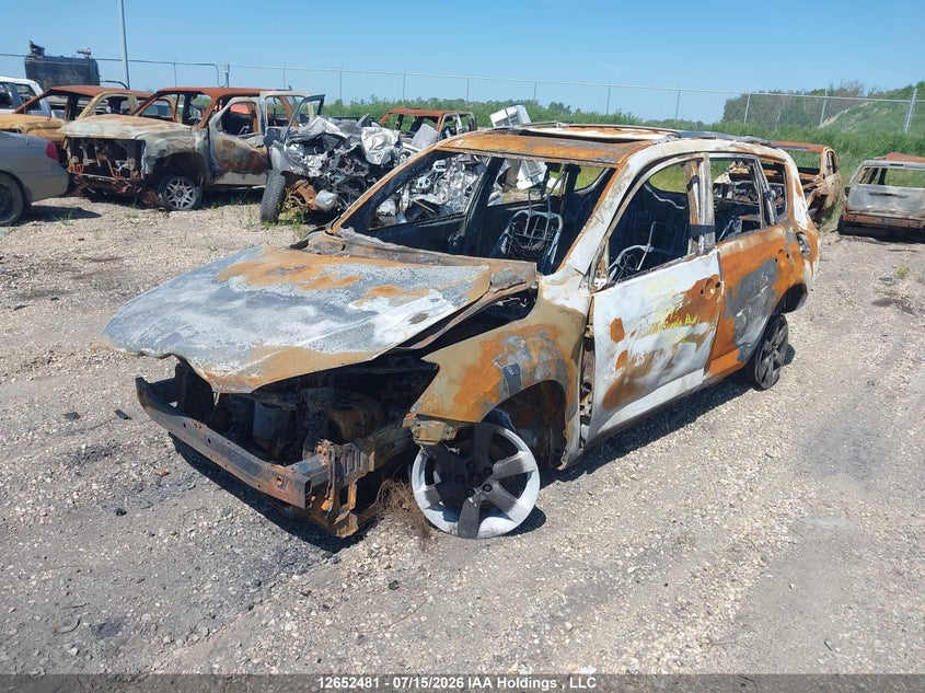 2008 Toyota RAV 4, Повністю згоріле, IAAI, VIN JTMBD31V885140143 — фото 2