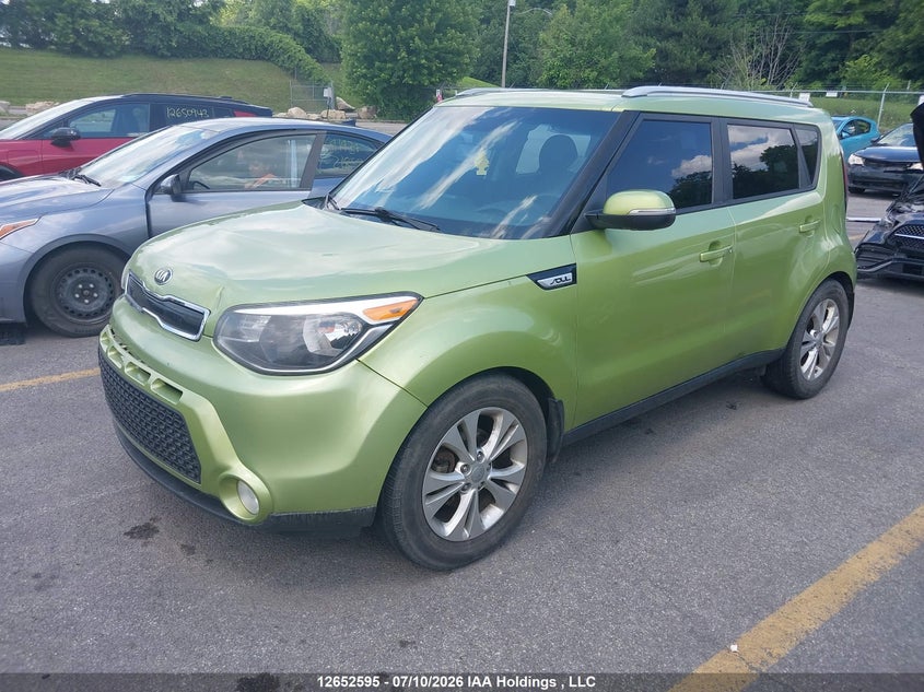 2015 Kia Soul, Front, IAAI, VIN KNDJP3A57F7764908 — photo 2