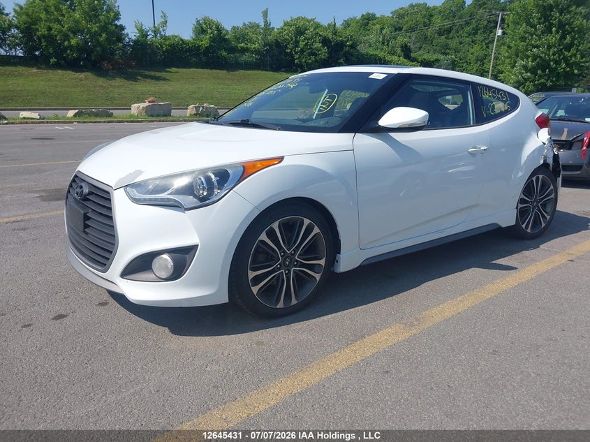 2016 Hyundai Veloster, Левый зад, IAAI, VIN KMHTC6AEXGU275715 — фото 2