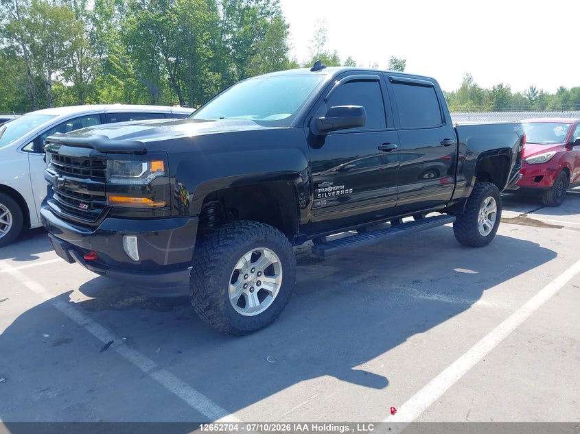 2017 Chevrolet Silverado, Удар сзади, IAAI, VIN 3GCUKREC3HG464815 — фото 2
