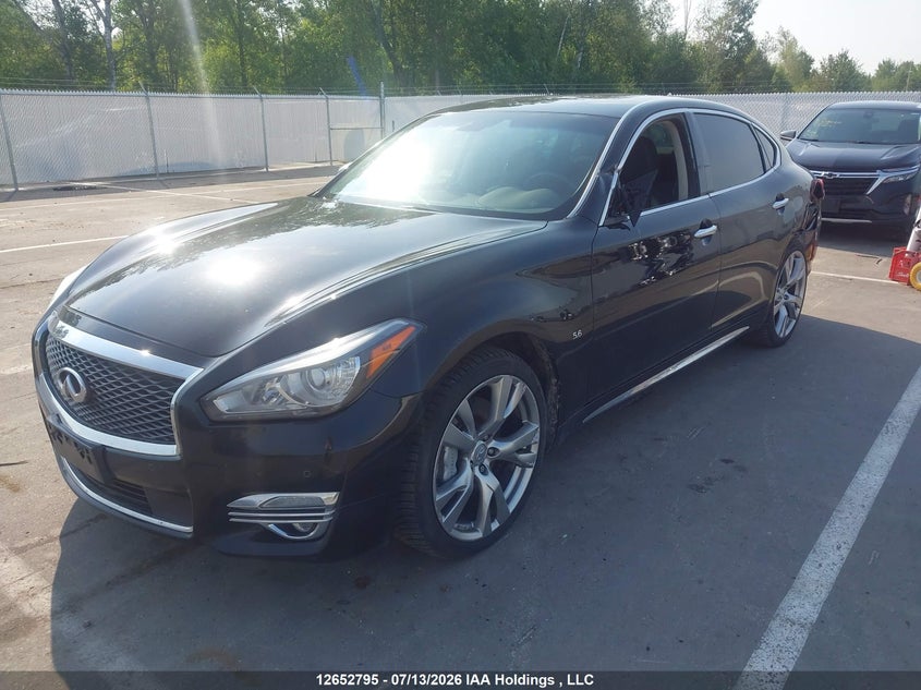 2015 Infiniti Q70L 5.6, Левый бок, IAAI, VIN JN1AY1PR8FM180288 — фото 2