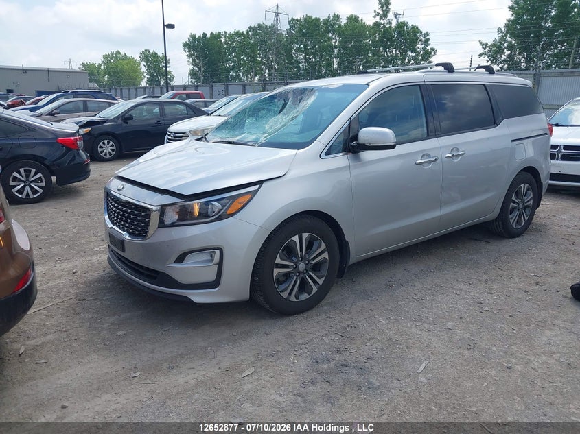 2020 Kia Sedona, Лобове скло, IAAI, VIN KNDMC5C12L6562008 — фото 2