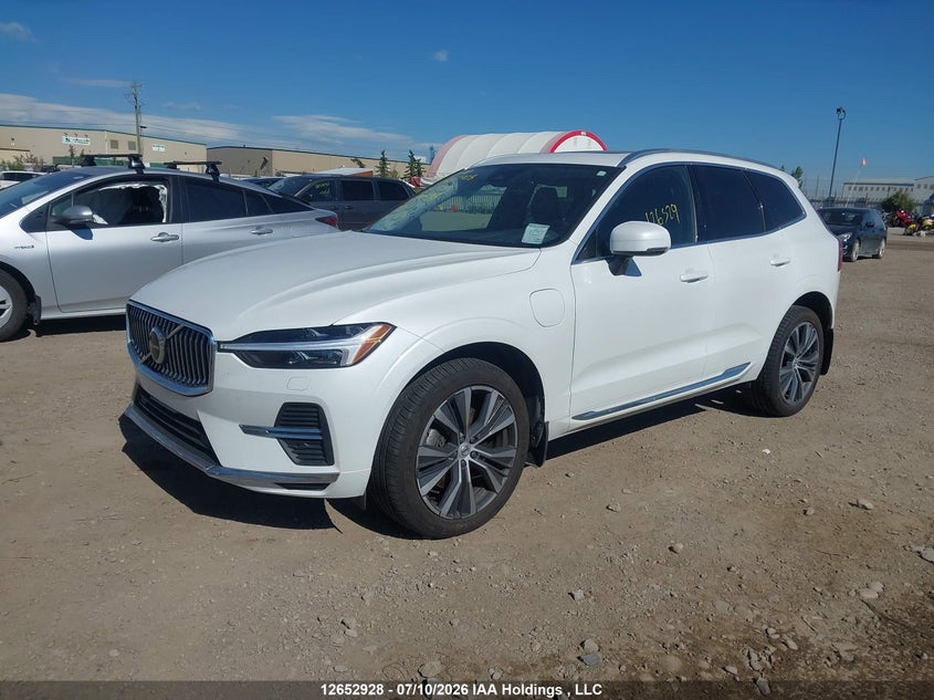 2022 Volvo XC60, Right Side, IAAI, VIN LYVBR0DZ2NB944318 — photo 2