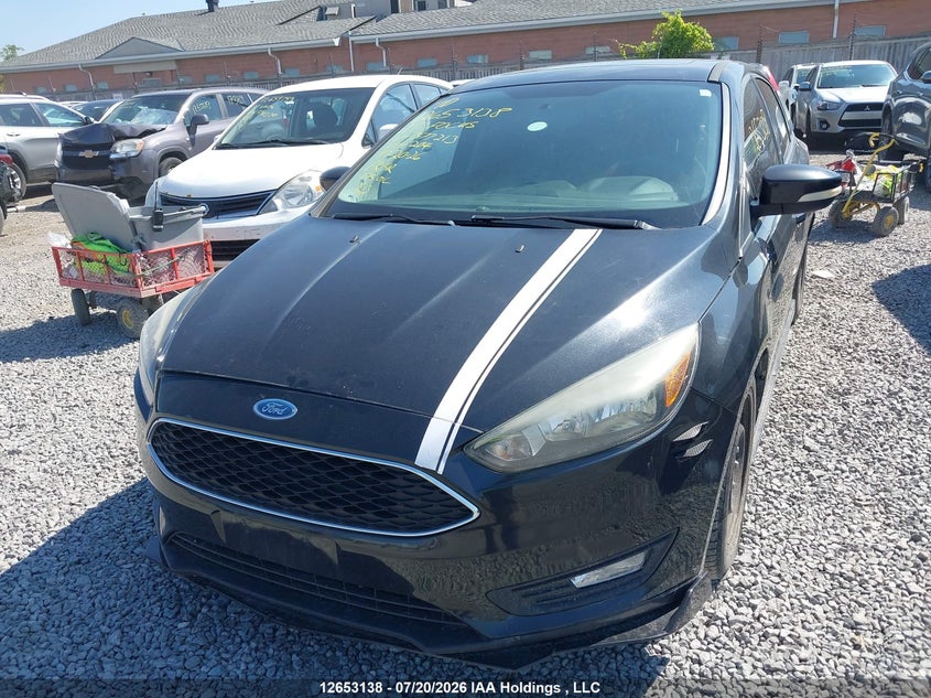 2015 Ford Focus, Right Front, IAAI, VIN 1FADP3K20FL377213 — photo 2