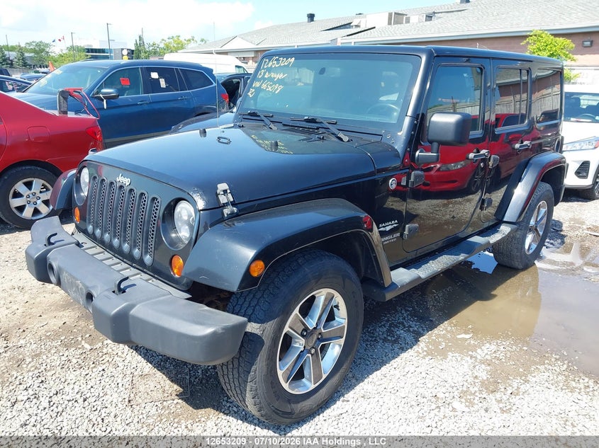 2013 Jeep Wrangler, Interior Fire, IAAI, VIN 1C4BJWEG8DL665098 — photo 2