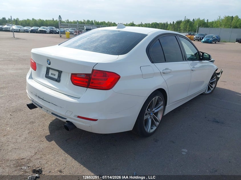 Vin: wba3b1c56ef078465, lot: 3055095, bmw 320i 20144