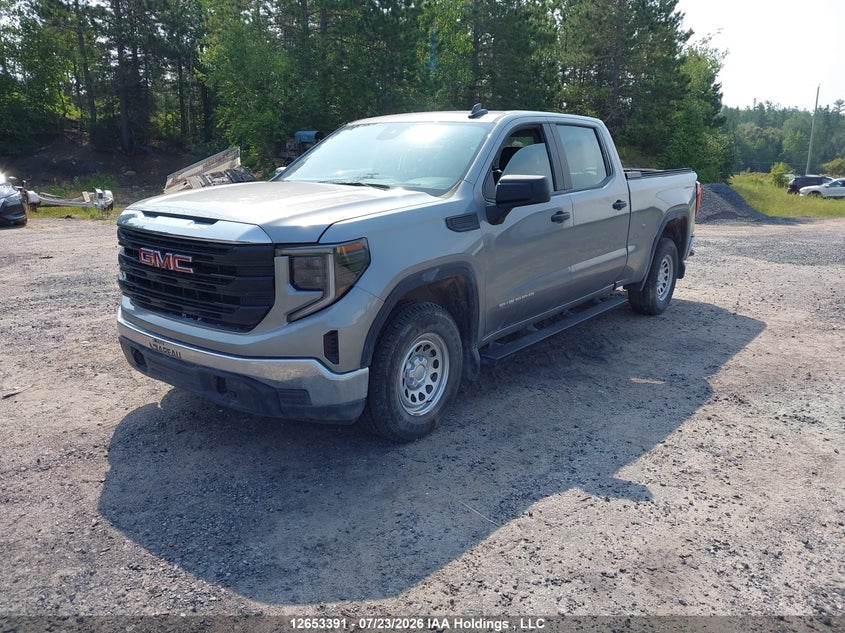 2025 GMC Sierra 1500 , Standard Bed, Pro, 4Wd, Правый перёд, IAAI, VIN 1GTUUAED8SZ247515 — фото 2