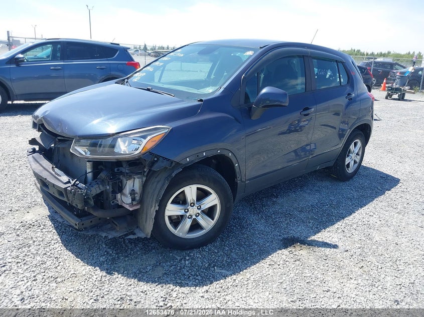 2018 Chevrolet Trax, Front, IAAI, VIN 3GNCJNSB1JL199139 — photo 2