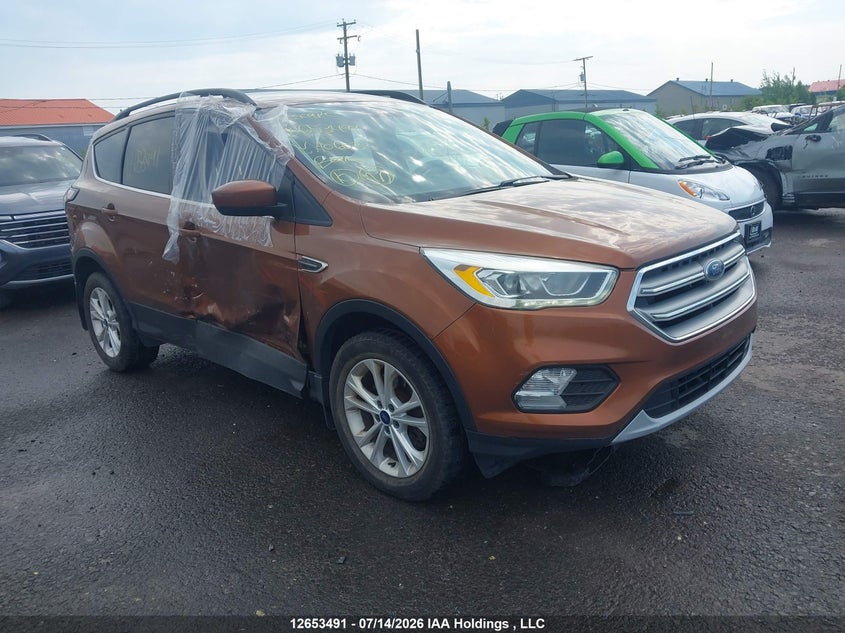 Vin: 1fmcu9gdxhua06032, lot: 3055357, ford escape se 2017 img_1