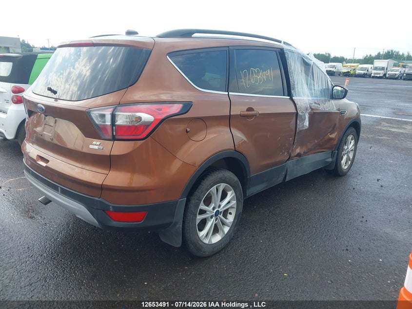 Vin: 1fmcu9gdxhua06032, lot: 3055357, ford escape se 20174
