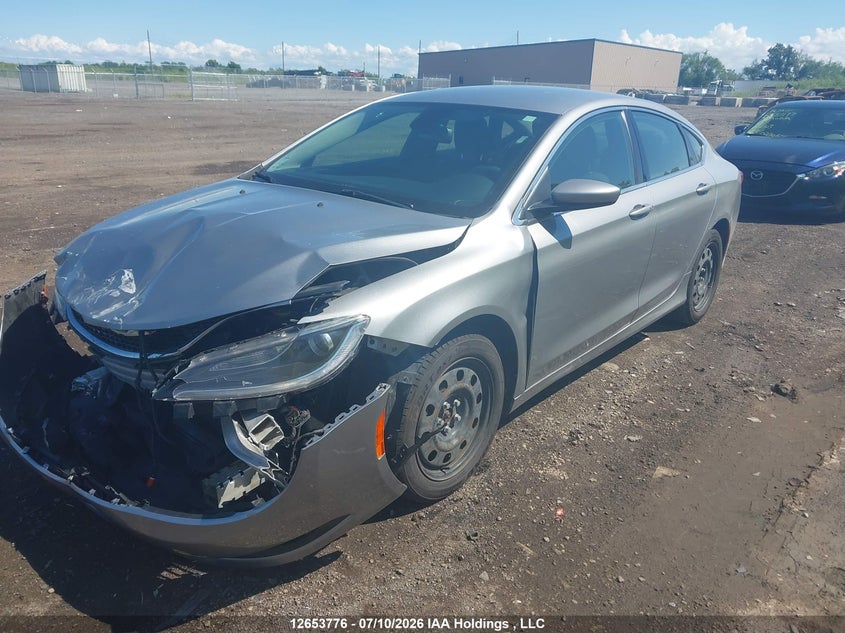2015 Chrysler 200, Front, IAAI, VIN 1C3CCCFB7FN549726 — photo 2