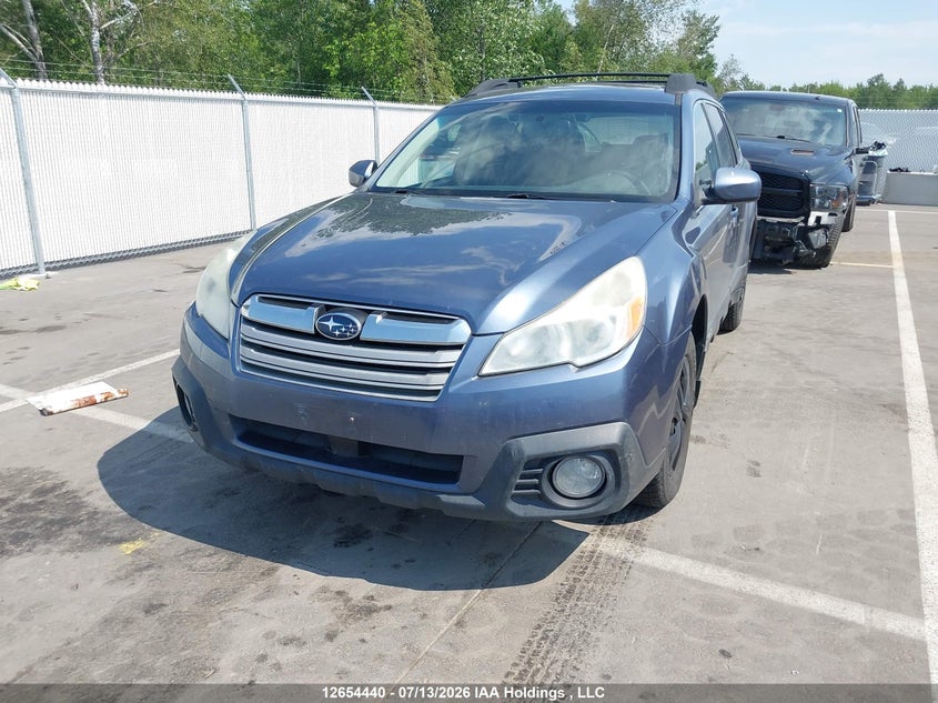 2014 Subaru Outback, Rear, IAAI, VIN 4S4BRGNC5E3246926 — photo 2