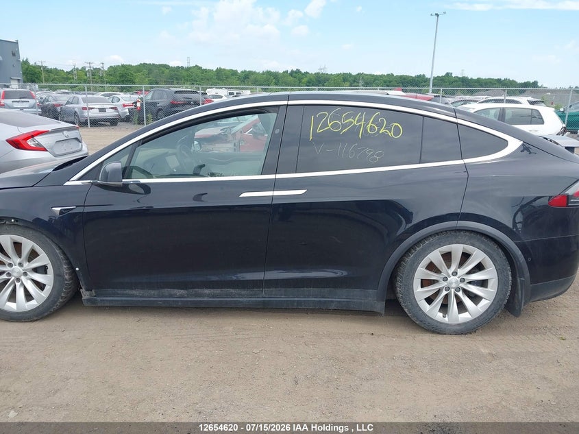 2018 Tesla Model X 100D/75D/P100D VIN: 5YJXCDE2XJF116798 Lot: 12654620