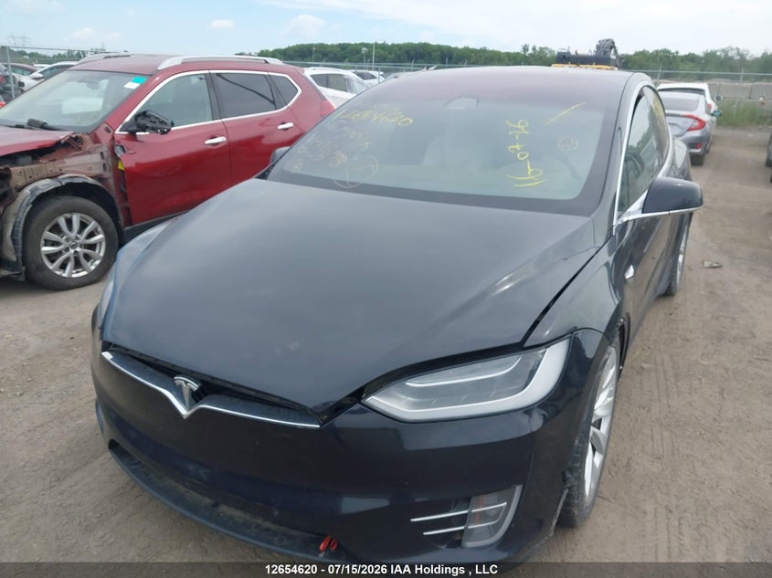 2018 Tesla Model X 100D/75D/P100D VIN: 5YJXCDE2XJF116798 Lot: 12654620