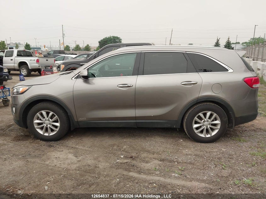2016 Kia Sorento 3.3L Lx + VIN: 5XYPGDA54GG186397 Lot: 12654837