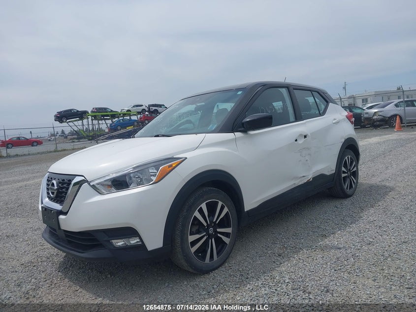 2020 Nissan Kicks, Лівий бік, IAAI, VIN 3N1CP5CV8LL482093 — фото 2