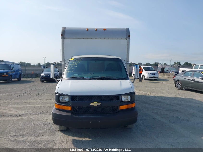2006 Chevrolet Express Cutaway Work Van VIN: 1GBJG31U661192678 Lot: 12654903
