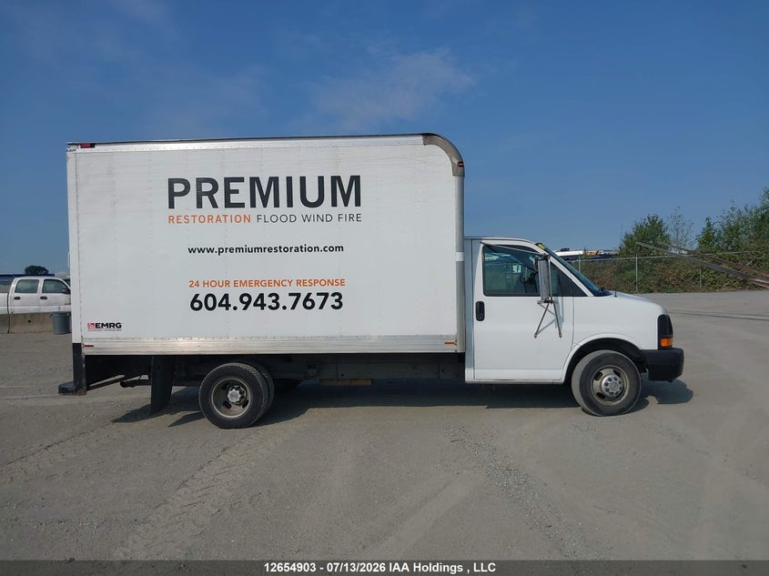 2006 Chevrolet Express Cutaway Work Van VIN: 1GBJG31U661192678 Lot: 12654903