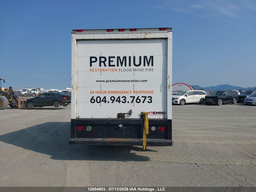 2006 Chevrolet Express Cutaway Work Van VIN: 1GBJG31U661192678 Lot: 12654903