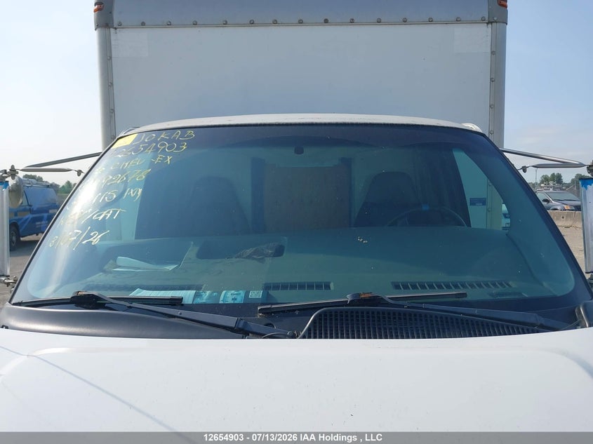 2006 Chevrolet Express Cutaway Work Van VIN: 1GBJG31U661192678 Lot: 12654903