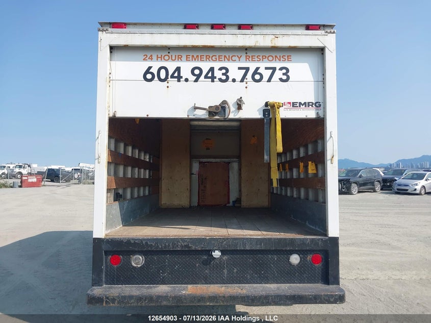 2006 Chevrolet Express Cutaway Work Van VIN: 1GBJG31U661192678 Lot: 12654903