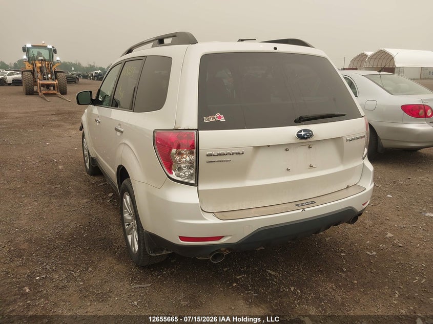 Vin: jf2shcec9dh411637, lot: 3057673, subaru forester 2.5x limited 20133