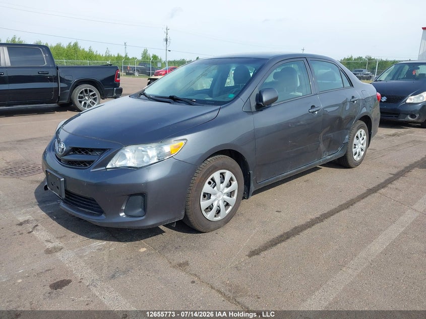 2013 Toyota Corolla, Left Side, IAAI, VIN 2T1BU4EE2DC040830 — photo 2