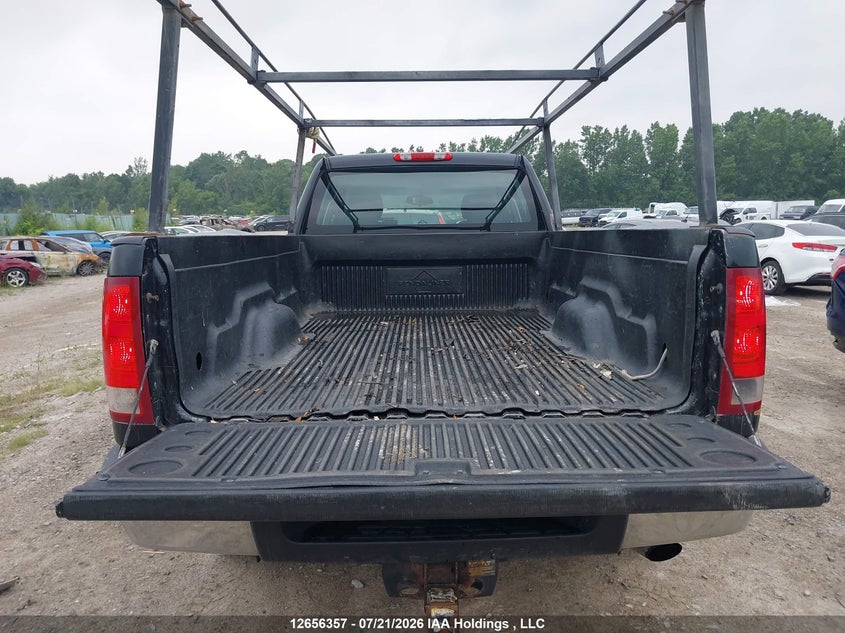 2013 GMC SIERRA PICKUP 6.0L V-8 VVT, 360HP