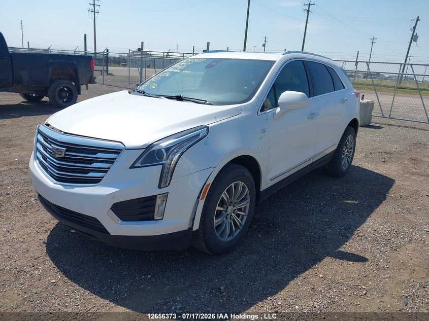 2019 Cadillac Xt5 Luxury, Right Front, IAAI, VIN 1GYKNDRS6KZ159443 — photo 2