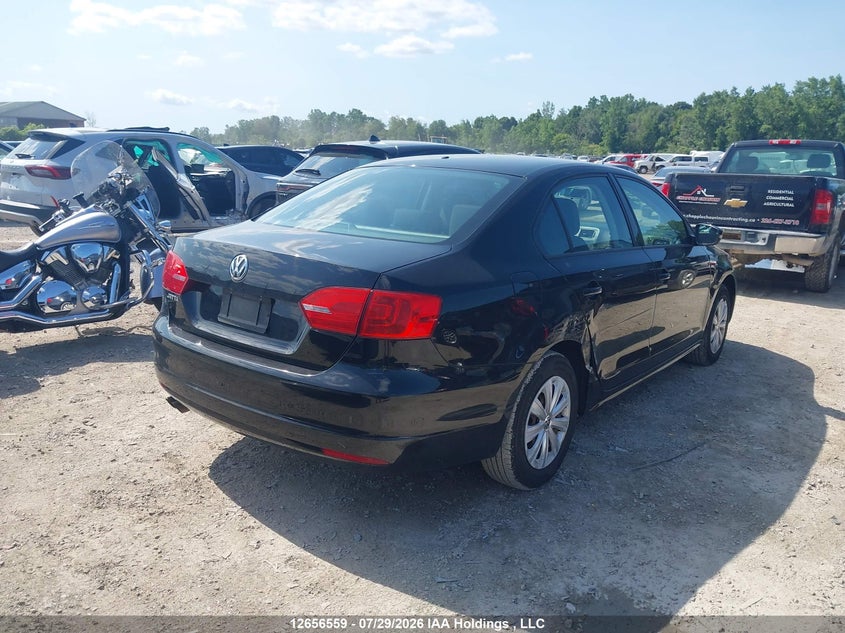 Vin: 3vw2k7aj7em261839, lot: 3058597, volkswagen jetta 2.0l trendline+ 20144