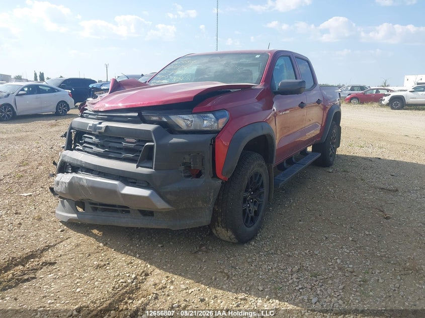2025 Chevrolet Colorado Trail Boss 4Wd, Front, IAAI, VIN 1GCPTEEK1S1233363 — photo 2
