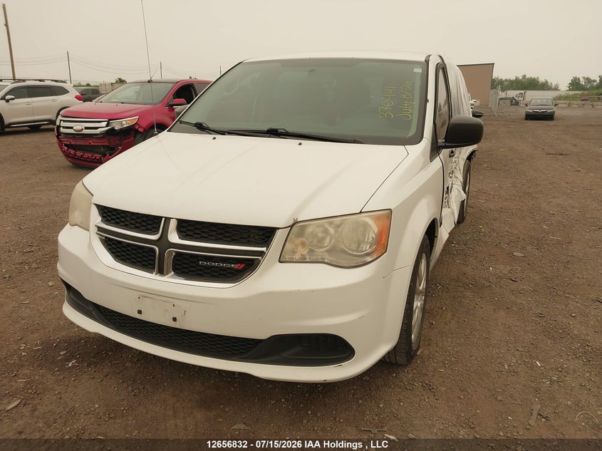 2014 Dodge Caravan, Left Side, IAAI, VIN 2C4RDGBG9ER370441 — photo 2