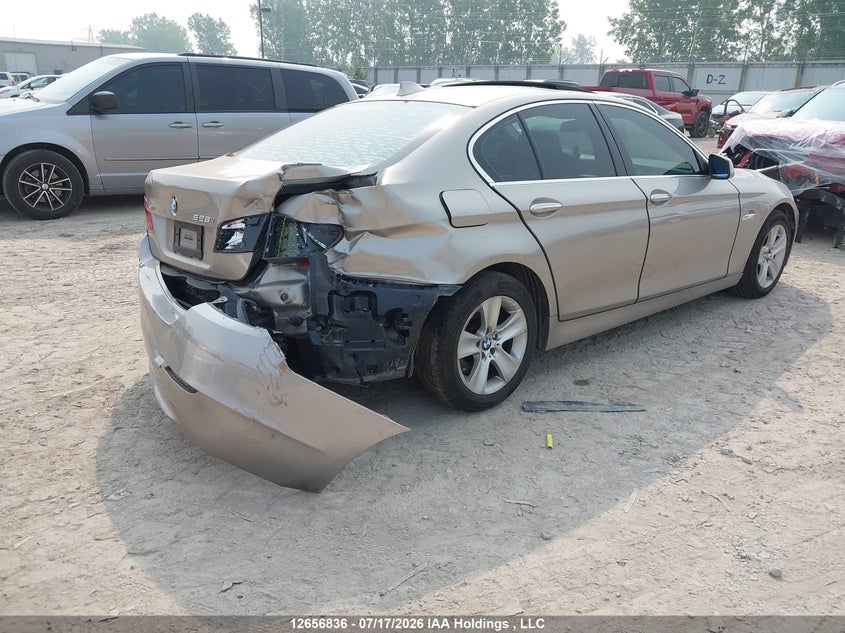 Vin: wbafr1c53bc741318, lot: 3058908, bmw 528i 20114