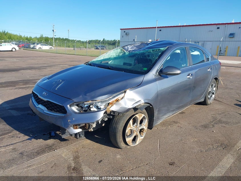 2020 Kia Forte, Front, IAAI, VIN 3KPF54AD5LE220587 — photo 2