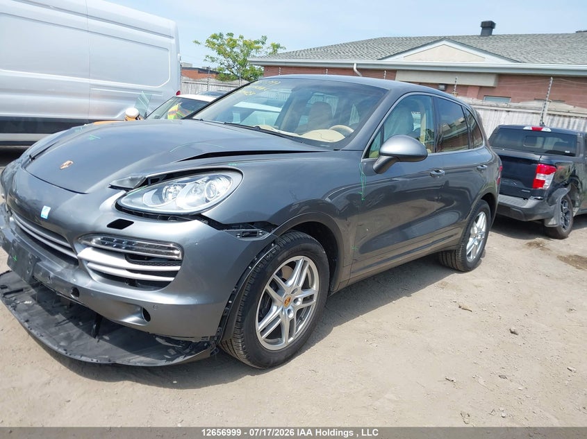 2014 Porsche Cayenne, Удар спереди, IAAI, VIN WP1AA2A21ELA90258 — фото 2