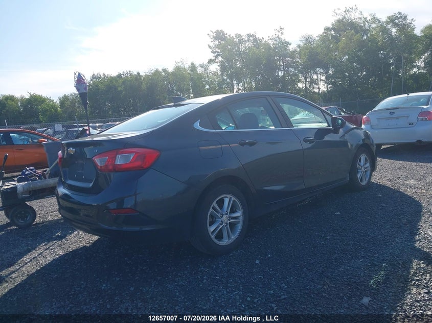 Vin: 3g1be5sm8hs537543, lot: 3059095, chevrolet cruze lt auto 20174
