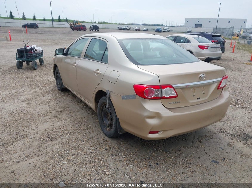 Vin: 2t1bu4ee3bc592768, lot: 3059163, toyota corolla s/le 20113