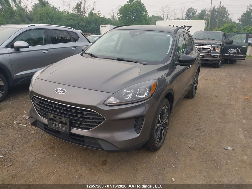 2022 Ford Escape Se, Front, IAAI, VIN 1FMCU9G65NUB75551 — photo 2