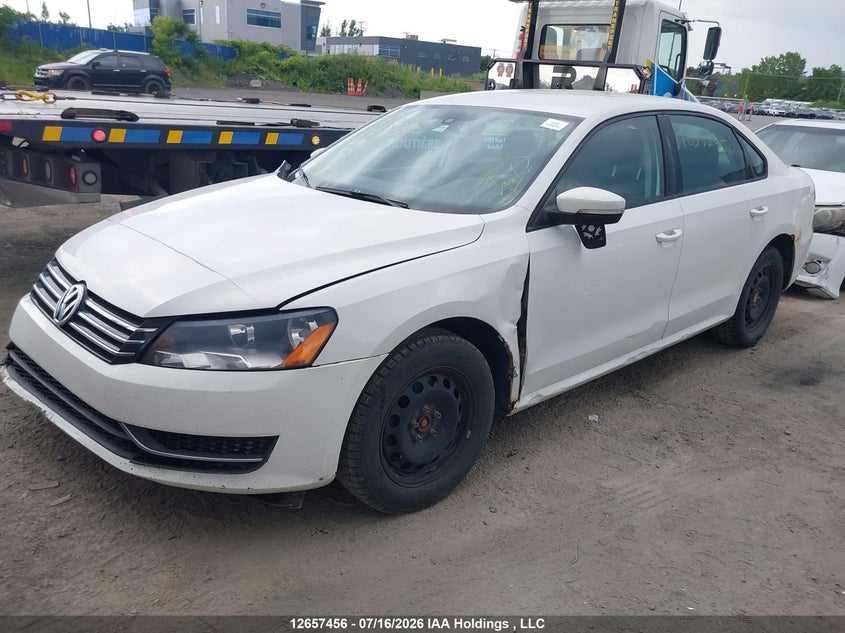 2013 Volkswagen Passat, Удар спереду, IAAI, VIN 1VWAH7A33DC109293 — фото 2