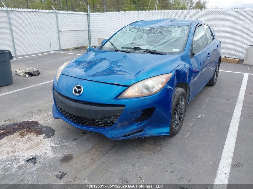 2013 Mazda 3, Лобовое стекло, IAAI, VIN JM1BL1KF2D1719502 — фото 2