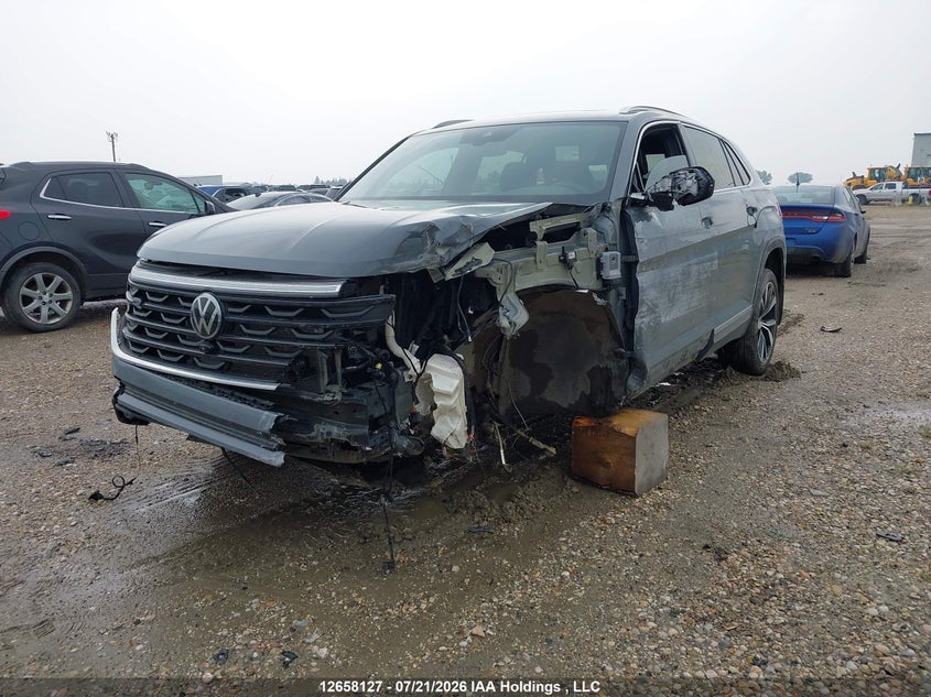 2024 Volkswagen Atlas, Front, IAAI, VIN 1V2FE2CA6RC227151 — photo 2
