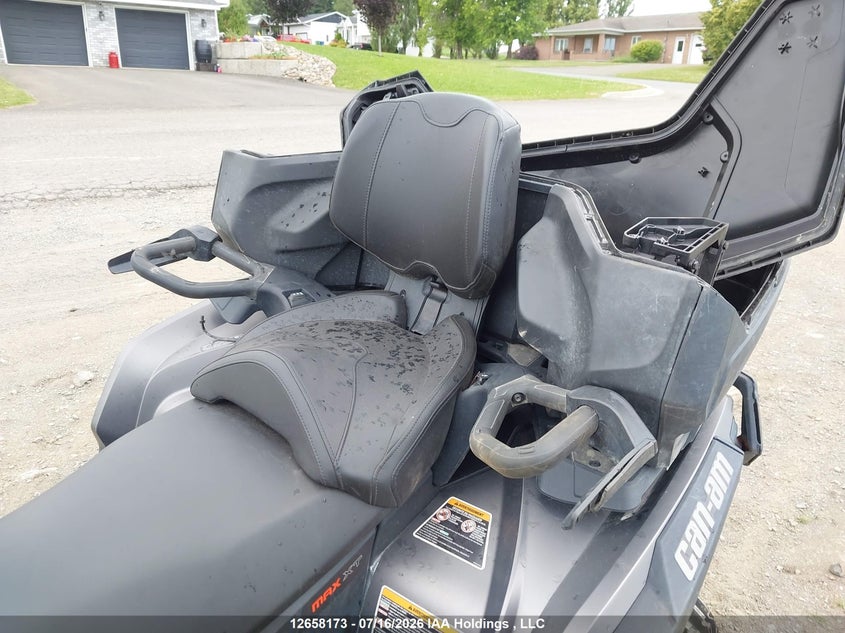 2023 CAN-AM/ BRP OUTLANDER ROADSTER_BIKE 2