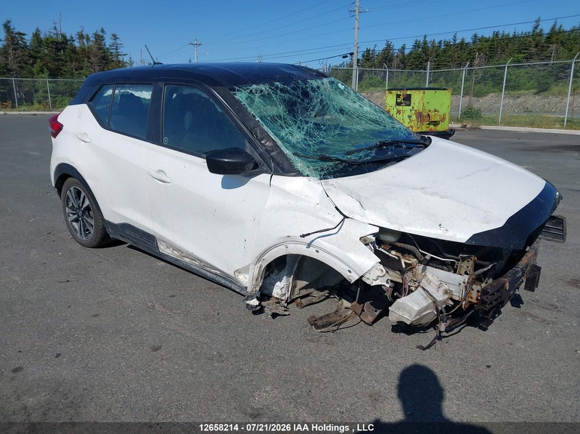 2020 Nissan Kicks Sv, Удар спереди, IAAI, VIN 3N1CP5CV5LL541195