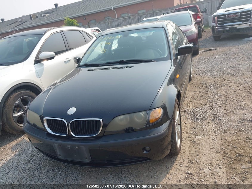 2005 BMW 3 Series VIN: WBAEU33445PR18985 Lot: 12658250