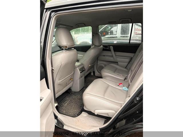 2013 TOYOTA HIGHLANDER SPORT UTILITY VEHICLE 3.5L V-6 DOHC, VVT, 270HP
