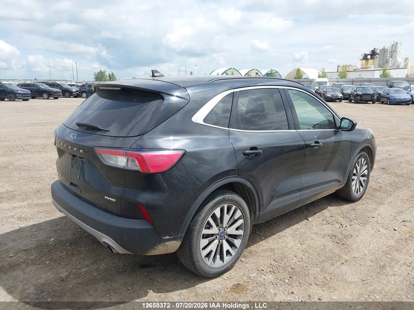 Vin: 1fmcu9j9xnua56221, lot: 3060543, ford escape titanium 20224