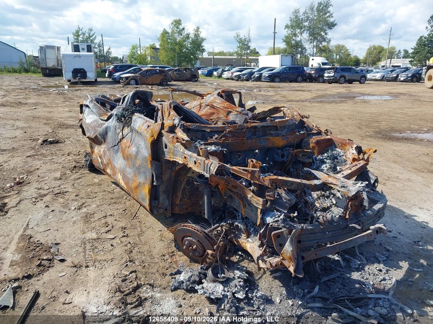 2023 Mitsubishi Outlander Phev, Полностью сгорел, IAAI, VIN JA4T5TA95PZ606181