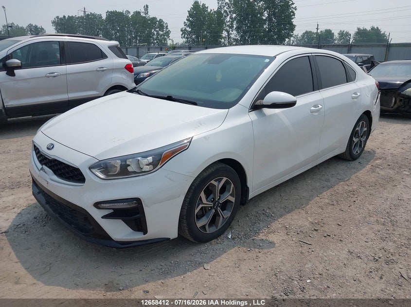 2021 Kia Forte, Удар ззаду, IAAI, VIN 3KPF54AD7ME400364 — фото 2